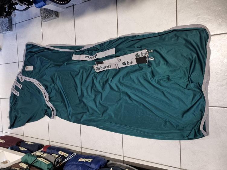 Secondhand-Artikel | Abschwitzdecke mit Hals 135cm