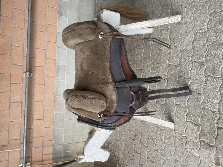 Secondhand-Artikel | Barefoot Sattel