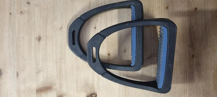 Secondhand-Artikel | Steigbügel Compositi