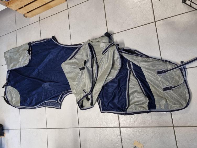 Secondhand-Artikel | Fliegen-Ausreitdecke mit Halsteil Gr. 165cm