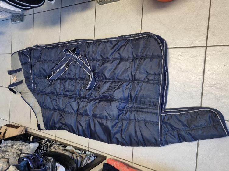 Secondhand-Artikel | Stalldecke ca. 200g 145cm