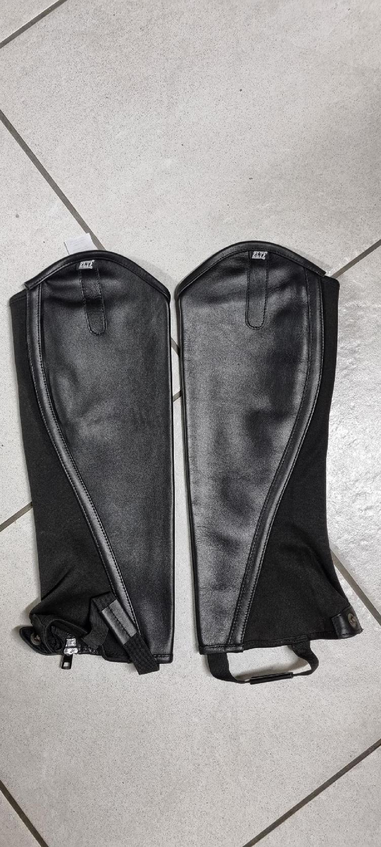 Secondhand-Artikel | Mini-Chaps Gr. XL (Neu)