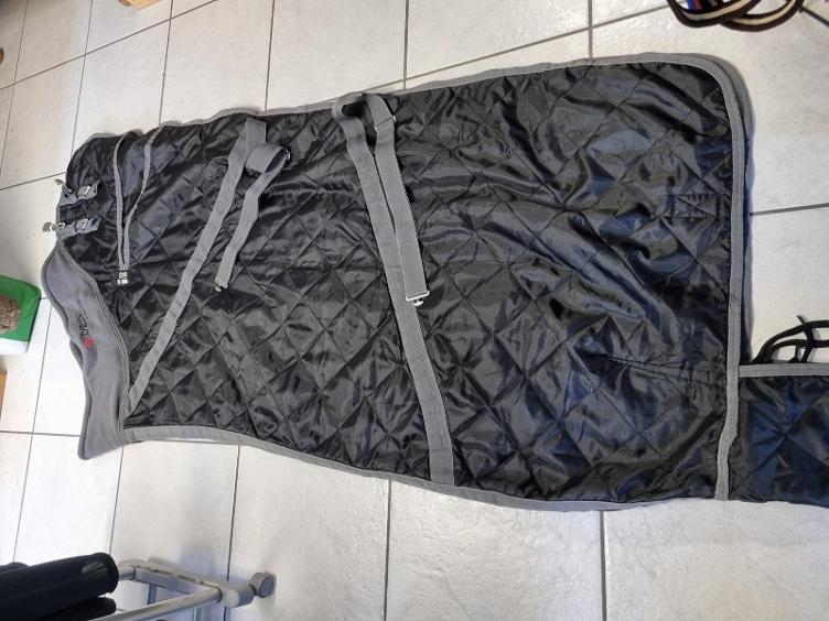 Secondhand-Artikel | Stalldecke 100g 145cm