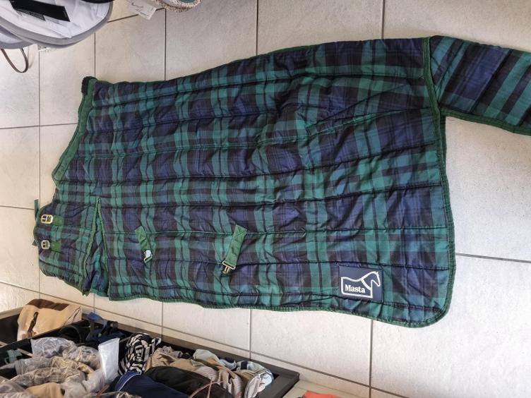 Secondhand-Artikel | Stalldecke ca. 150-200g 145cm