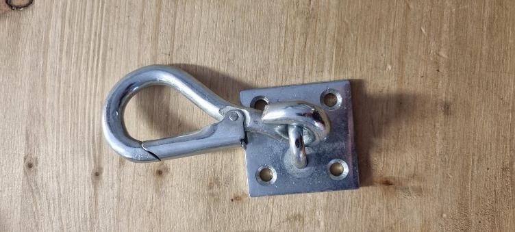 Neuware | Wandhalterung für Kessel