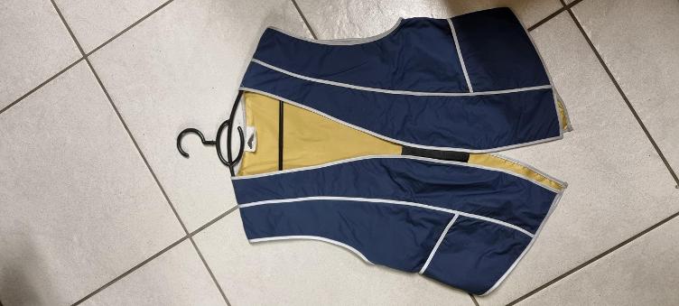 Neuware | Leuchtweste mit Taschen