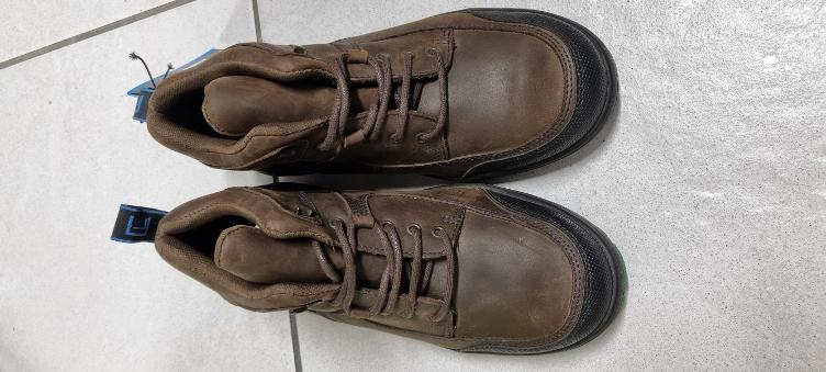 Neuware | Stallschuhe Leder Gr. 42